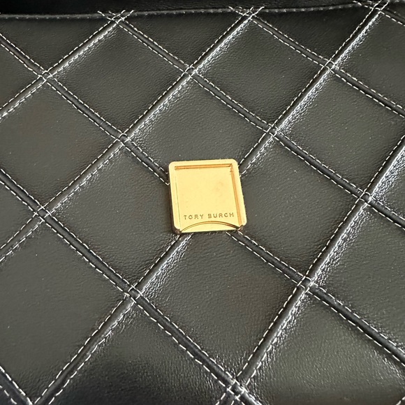 Fleming Soft Spectator Quilted  Leather Convertible Shoulder Bag. - Picture 9 of 11